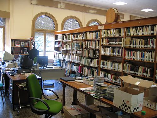 ©ayto.granada: biblioteca del saln